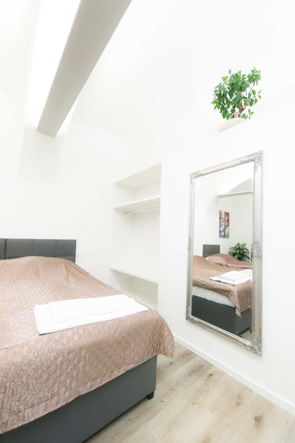 Apartma City & Free Parking Ljubljana Buitenkant foto